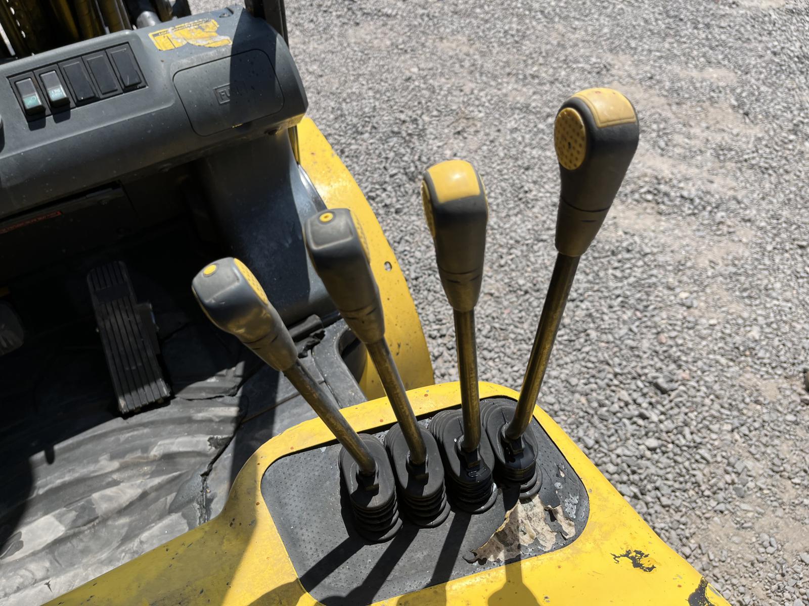 ./imagenes/INVOICE/2019/18003/HYUNDAI 30L-7A (13).JPG